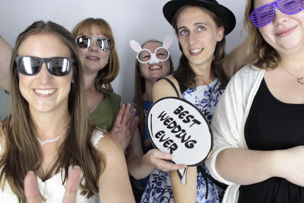 Laura & Matt's Wedding | View more photos from the event at gallery.myphotoboothexperience.co.uk/u/MyPhotoBoothExperienceLtd/Laura-Matts-Wedding